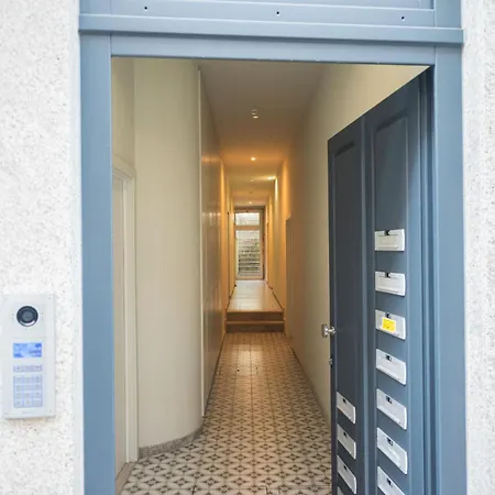 Luxury Style 8 With Ac Downtown Near Metro דירה