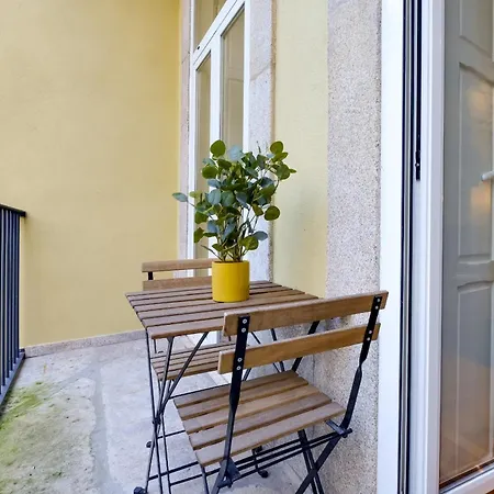 Luxury Style 8 With Ac Downtown Near Metro *