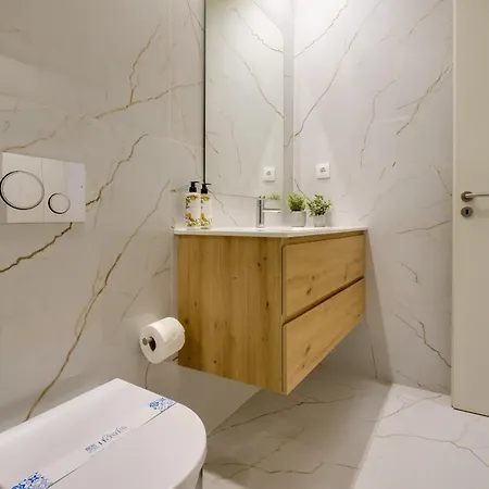 Luxury Style 8 With Ac Downtown Near Metro Апартаменты Порту