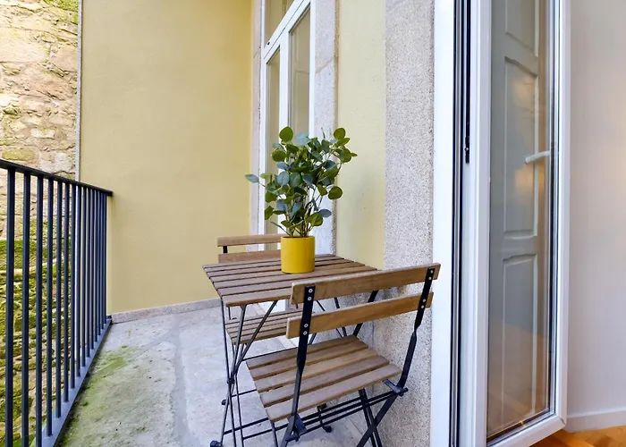 Luxury Style 8 With Ac Downtown Near Metro *